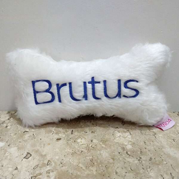 brutus-almofada-cachorro-nome-pelucia